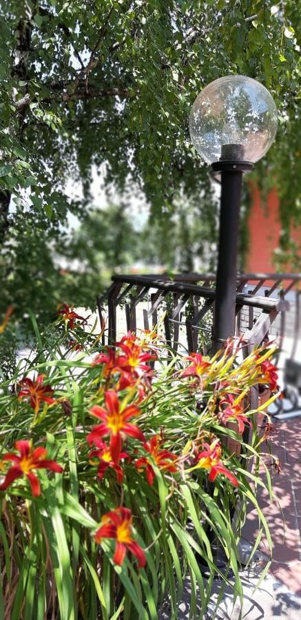 Villa Leilani B&B Sale Marasino Exteriér fotografie